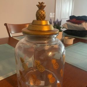 Pineapple jar
